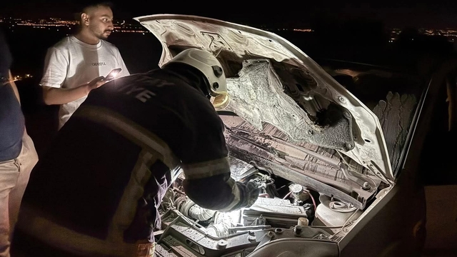Kırıkhan'da otomobil yangını