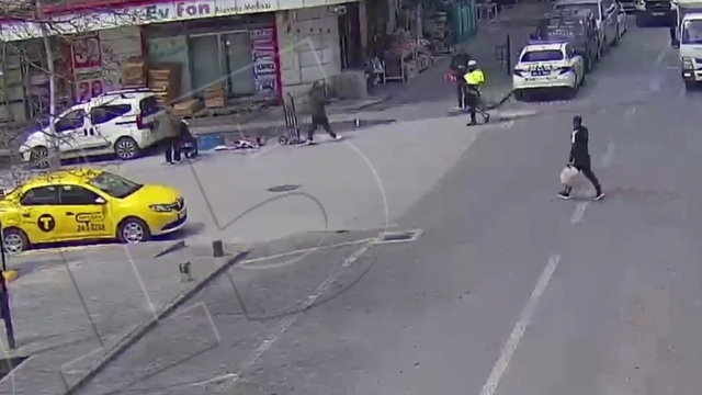 Trafik polisinden duygulandıran 23 Nisan anı