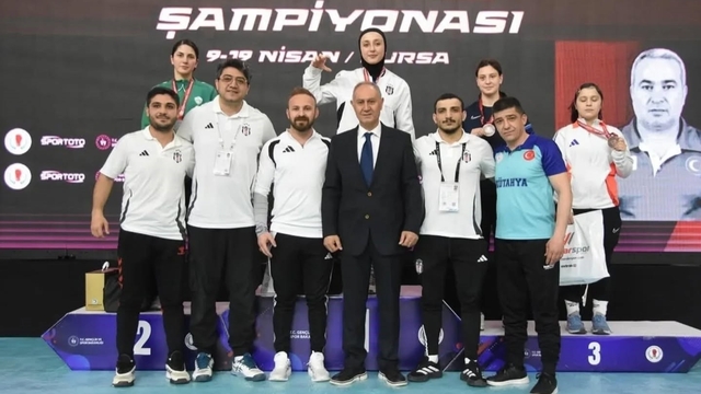 Kütahya Belediyesi sporcuları Milli Takım kampına davet edildiler