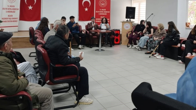 Bilecik'te öğrencilerden huzurevi buluşması