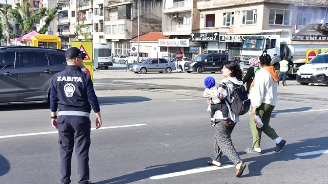 İncirliova'da zabıta ekipleri vatandaşlar için sahada