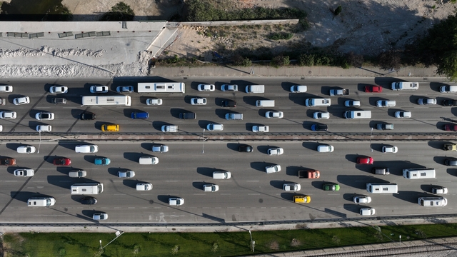 Trafik kazalarında araç mahrumiyet bedeli tartışması
Araç kiralanmadı, bedeli alındı: Trafik kazalarında yeni mağduriyet
İcra takipleri mağduriyetleri artırıyor, düzenleme şart
İlamsız icra takipleri sigorta ve hukuk dünyasını karıştırdı
Kasko poliçeleri boşlukta, 7 günde itiraz etmeyen borcu mecbur ödüyor