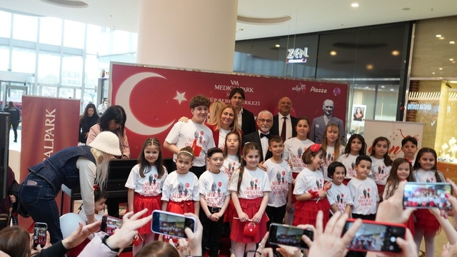 Tüp bebekle dünyaya gelen çocuklardan 23 Nisan konseri
