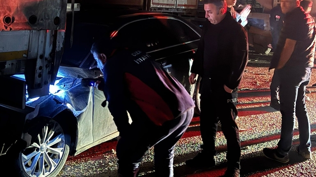Şırnak'ta tırın çarptığı otomobilin sürücüsü yaralandı