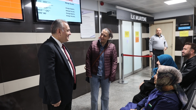 ERÜ Rektörü Prof. Dr. Altun, Diş Hekimliği Fakültesi'ni ziyaret etti