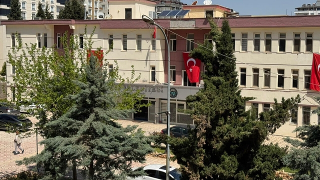EGM'den Halfeti Belediyesine operasyon paylaşımı
Emniyet Genel Müdürlüğü operasyonun detaylarını paylaştı