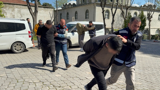 Masaj salonuna fuhuş operasyonu: 3 gözaltı