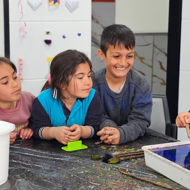 Hasköy'de ebru sanatına yoğun ilgi