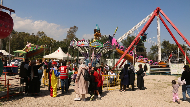 Hatay'da çocuklar lunaparkta ücretsiz eğlendi