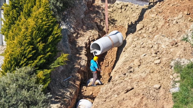 Kuşadası'nda 8,2 milyon liralık altyapı yatırımı başladı