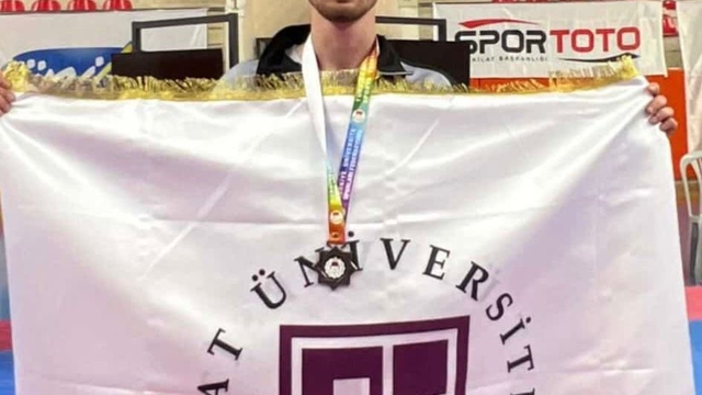 Ünilig Taekwondo'da Fırat Üniversitesi'ne bronz madalya