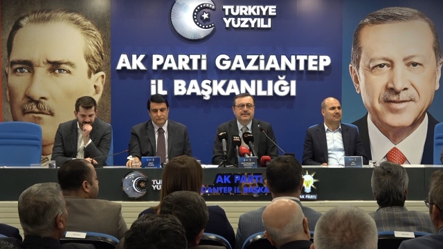 AK Parti'den CHP'ye mehter tepkisi
Fedaioğlu: "O çocuklara öyle psikolojik baskı yapma hakkınız yoktur"