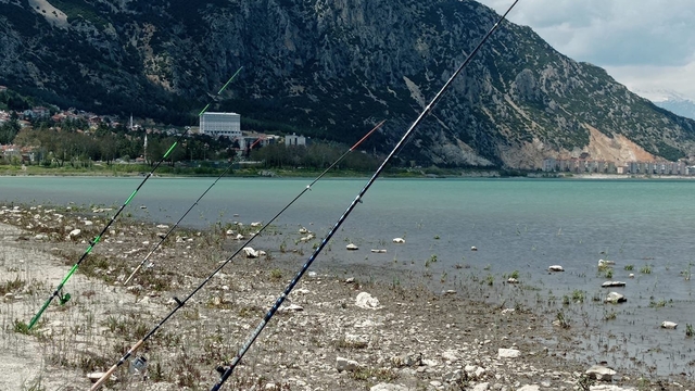 Eğirdir Gölü'nde amatör balıkçılık alanları yeniden düzenlendi