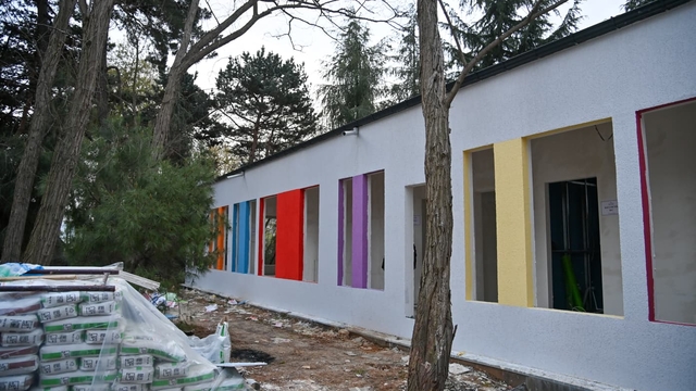 Trabzon Büyükşehir Belediye Başkanı Genç, Gündüz Bakımevi Projesi'ni inceledi