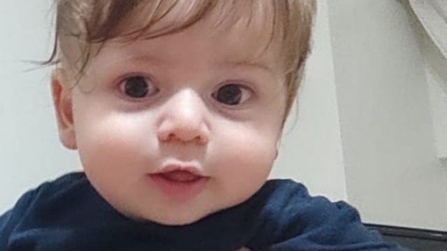 Kaza sırasında araçtan fırlayıp TIR'ın altında kalan Yamaç bebek, toprağa verildi