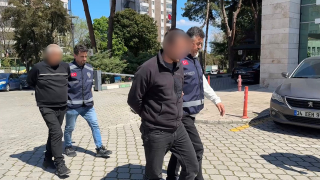 Samsun'da 10 evden 5 milyon liralık hırsızlık yapan 4 şüpheliye gözaltı (2)