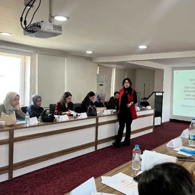 Niğde'de Temel Yenidoğan Bakım Eğitimi düzenlendi