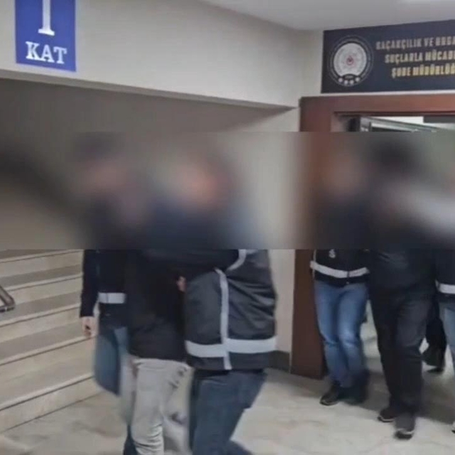 Ehliyet sınavı için kopya düzeneği hazırlayan 3 şüpheli tutuklandı