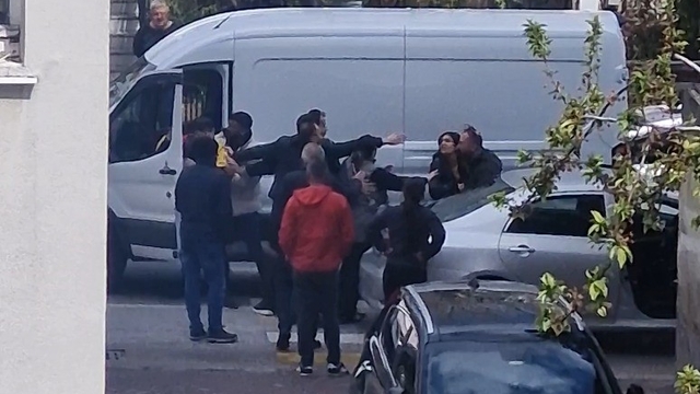 Bolu'da yol verme kavgası: O anlar kamerada
Bolu'da yol verme tartışması kavgaya dönüştü: Kadınlar araya girdi