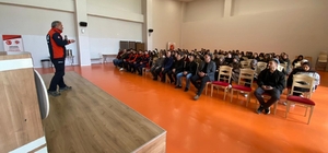 Üniversite öğrencilerine uygulamalı "afet" eğitimi
