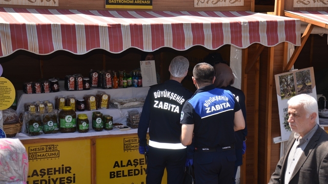 Gastronomi panayırında denetim