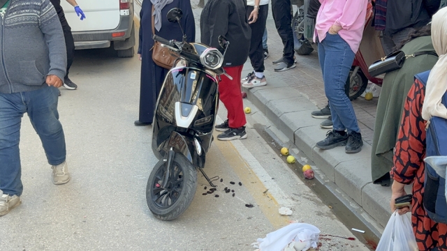 Scooterin çarptığı yaya yaralandı