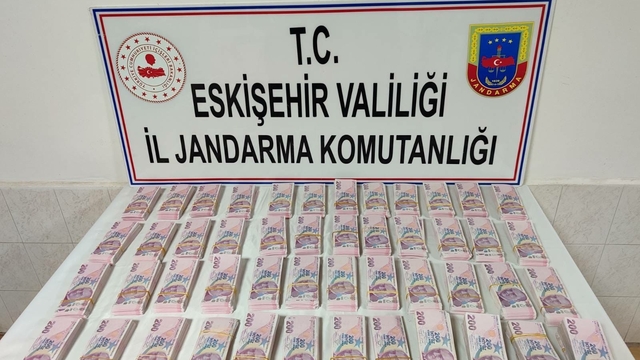 Eskişehir'de 1 milyon 940 bin TL sahte parayla 22 adet büyükbaş satın alan şüpheliler yakalandı