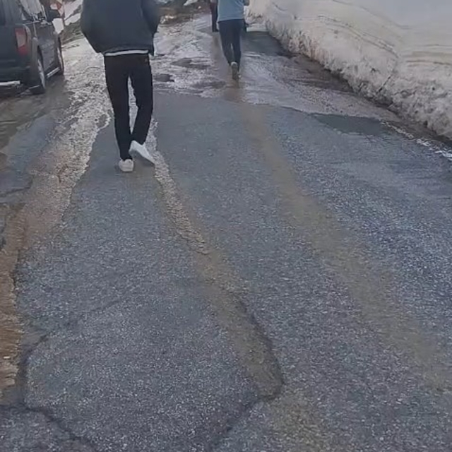 Heyelan nedeniyle kapanan Hasköy-Mutki yolu açıldı