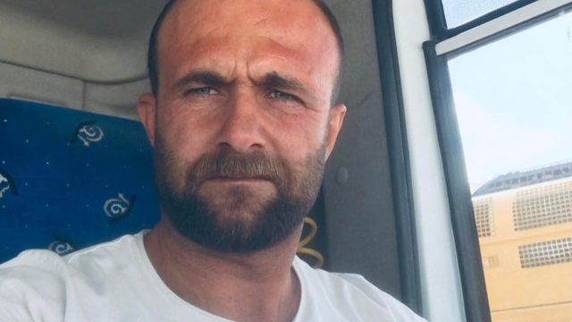 Mardin'de kamyon ile tırın çarpıştığı kazada sürücü hayatını kaybetti