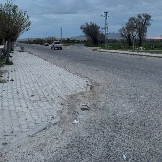 Karapınar'da motosiklet yayaya çarptı: 2 yaralı