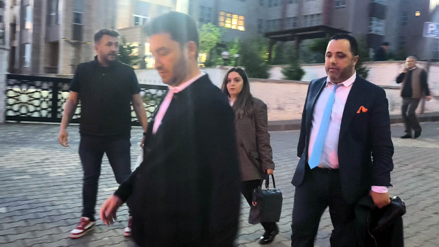 Deprem davasında 'şov' tartışması gerginliğe neden oldu; 1 tahliye