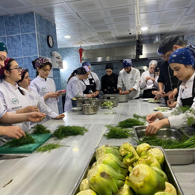 Burhaniye'de Gastronomide zeytinyağı deneyimi gerçekleştirildi
