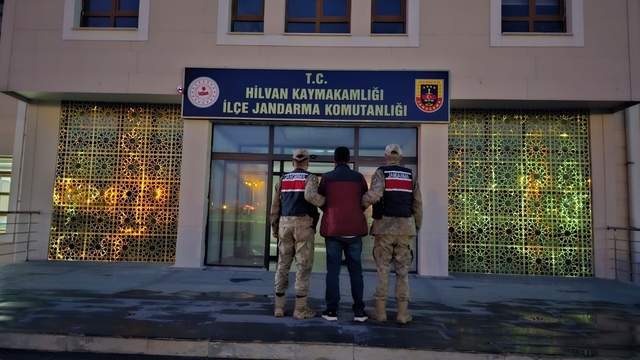 Şanlıurfa'da aranan şahıs jandarma operasyonuyla yakalandı