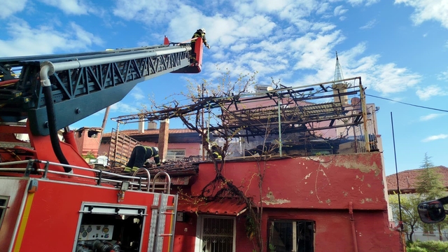 Burdur'da müstakil evde yangın paniği