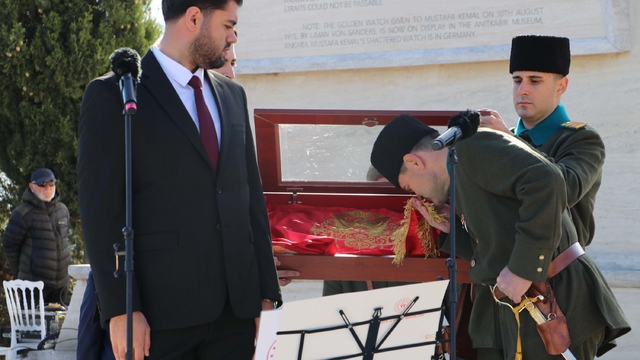 Anzak askerler Gelibolu'da 'Şafak Ayini' ile anıldı (3)