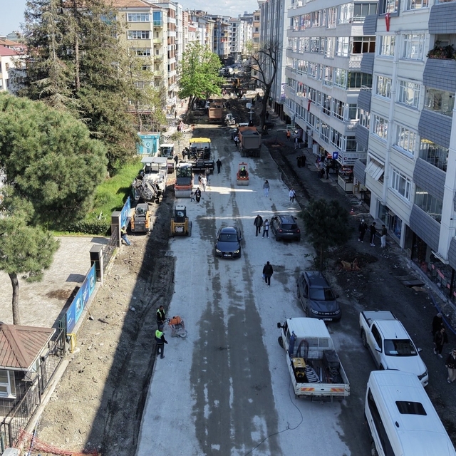 Samsun'da yol ve kaldırımlar yenileniyor