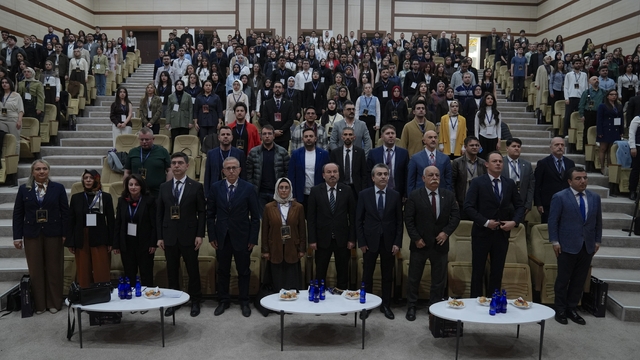 Erzurum'da "Vakanın Zirvesi Ulusal Tıp Kongresi" düzenlendi