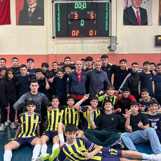 Aydın Lisesi futsal takımı il finaline yükseldi