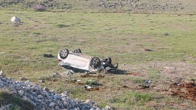 Malatya'da şarampole devrilen otomobilin sürücüsü yaralandı