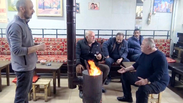 Hava sıcaklığı eksi derecelere düştü, nisanda da soba yaktılar