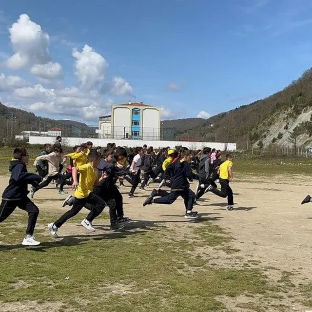 Sinop'ta çocuklar eğlenerek sağlıklı yaşamı öğreniyor