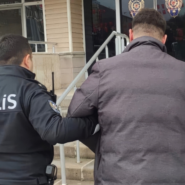 Kırıkkale'de aranan 2 hükümlü yakalandı