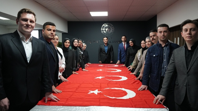 Yemin ederek görevlerine başladılar
