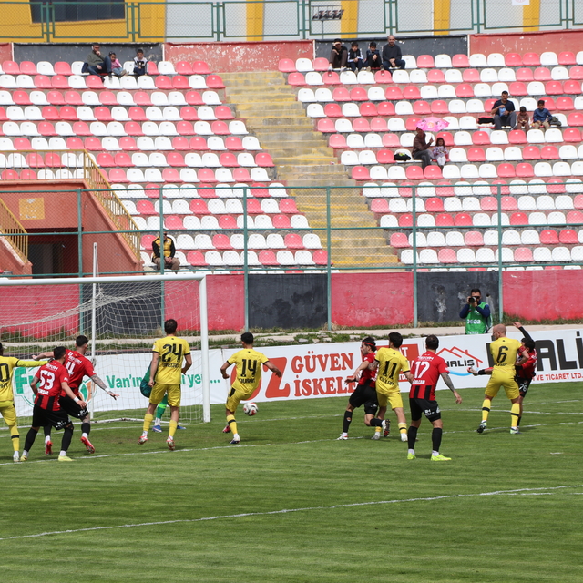 İmaj Altyapı Van Spor FK, evinde İstanbulspor'a 3-1 mağlup oldu