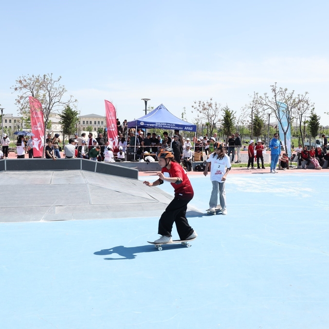 Eyyübiye'de kaykay turnuvası