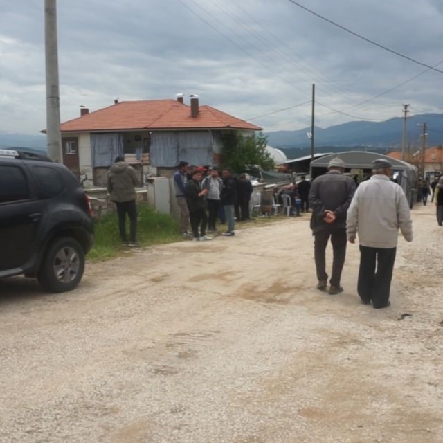 Gelin ve damat evde ölü bulundu, düğün evi cenaze evi oldu
Düğüne gelecek o...