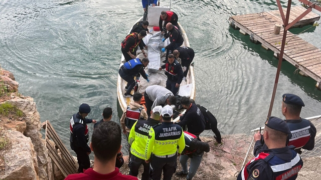 Diyarbakır'da Fırat Nehri'ne düşen kişinin cenazesi ulaşıldı