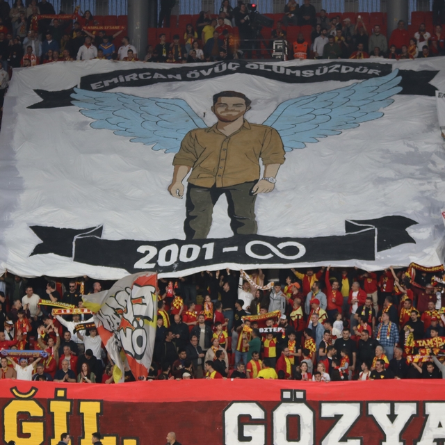 Trendyol Süper Lig: Göztepe: 2 - Antalyaspor: 0 (İlk yarı)