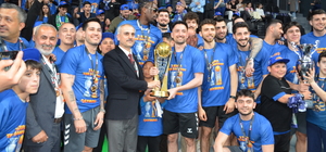 Çayırova Belediyespor basketbolda Süper Lig'e yükselişini kutladı