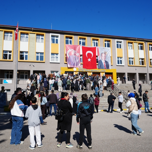 Kastamonu'da öğrencilerin bursluluk sınavı heyecanı başladı